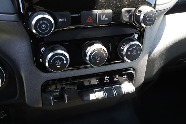 2026 RAM Ram 1500 RAM 1500 TRADESMAN QUAD CAB 4X4 6'4' BOX