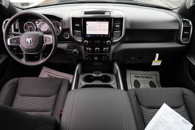 2026 RAM Ram 1500 RAM 1500 EXPRESS CREW CAB 4X4 5'7' BOX