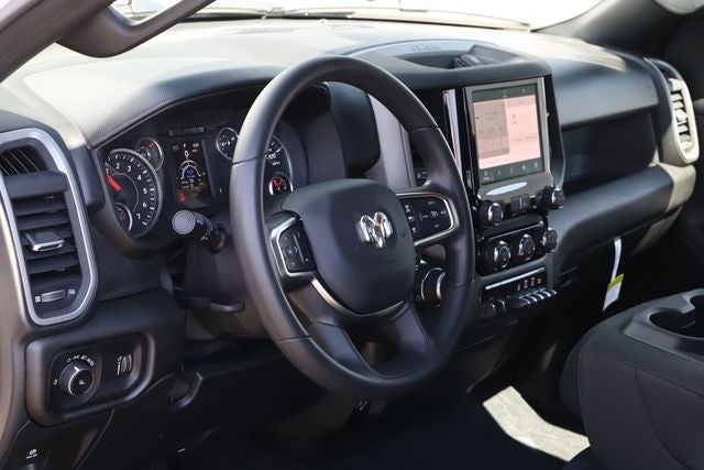 2026 RAM Ram 1500 RAM 1500 TRADESMAN CREW CAB 4X4 5'7' BOX