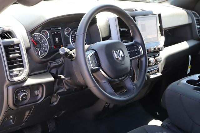 2026 RAM Ram 1500 RAM 1500 TRADESMAN CREW CAB 4X4 5'7' BOX