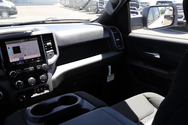 2026 RAM Ram 1500 RAM 1500 TRADESMAN CREW CAB 4X4 5'7' BOX