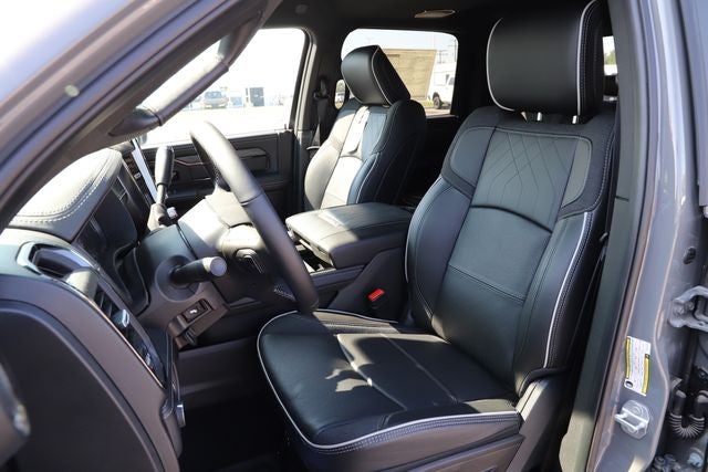2026 RAM Ram 3500 RAM 3500 LIMITED CREW CAB 4X4 8' BOX