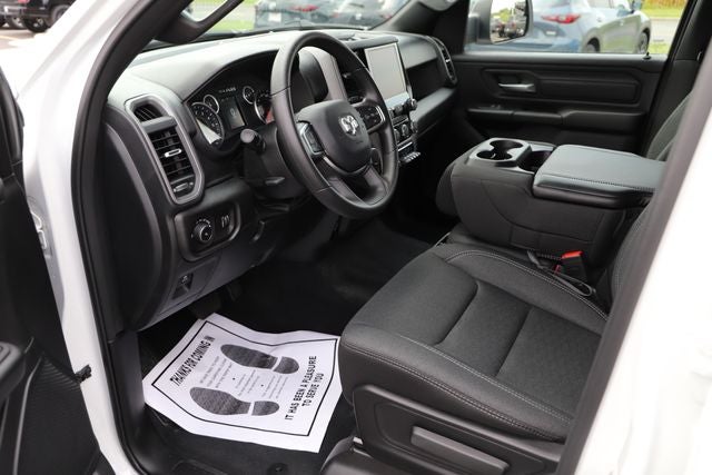2026 RAM 1500 RAM 1500 TRADESMAN CREW CAB 4X4 5'7' BOX