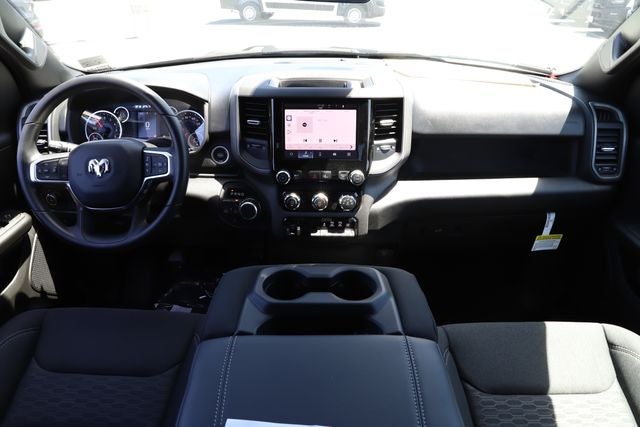 2026 RAM Ram 1500 RAM 1500 TRADESMAN CREW CAB 4X4 5'7' BOX