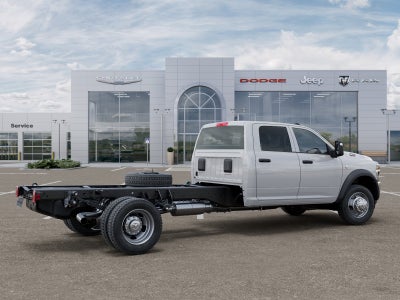 2025 RAM 5500 Chassis RAM 5500 TRADESMAN CHASSIS CREW CAB 4X4 84' CA