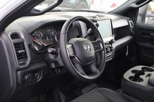 2026 RAM Ram 5500 Chassis Cab RAM 5500 TRADESMAN CHASSIS CREW CAB 4X4 84' CA