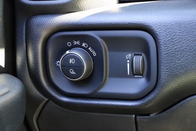 2026 RAM Ram 5500 Chassis Cab RAM 5500 TRADESMAN CHASSIS CREW CAB 4X4 84' CA