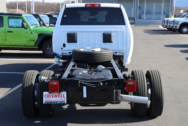 2026 RAM Ram 5500 Chassis Cab RAM 5500 TRADESMAN CHASSIS CREW CAB 4X4 84' CA