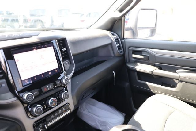 2026 RAM Ram 3500 Chassis Cab RAM 3500 TRADESMAN CHASSIS REGULAR CAB 4X4 84' CA