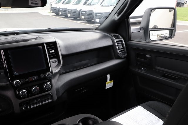 2026 RAM Ram 3500 Chassis Cab RAM 3500 TRADESMAN CREW CAB CHASSIS 4X4 60' CA