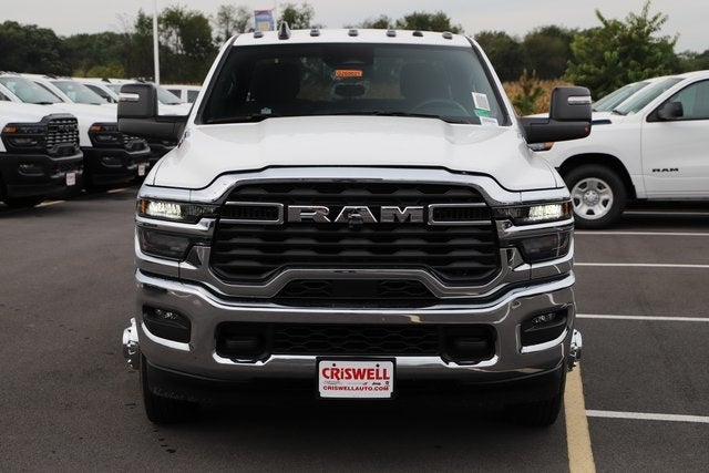 2026 RAM Ram 3500 Chassis Cab RAM 3500 TRADESMAN CREW CAB CHASSIS 4X4 60' CA