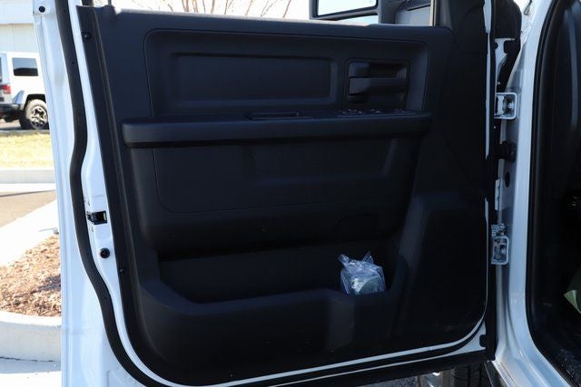 2026 RAM Ram 3500 Chassis Cab RAM 3500 TRADESMAN CREW CAB CHASSIS 4X4 60' CA