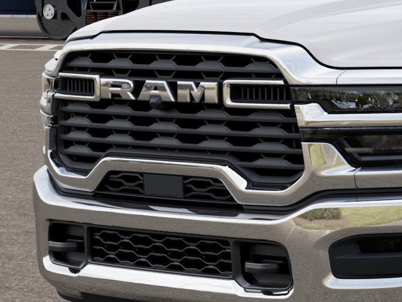 2027 RAM Ram 5500 Chassis Cab RAM 5500 TRADESMAN CHASSIS REGULAR CAB 4X4 108' CA