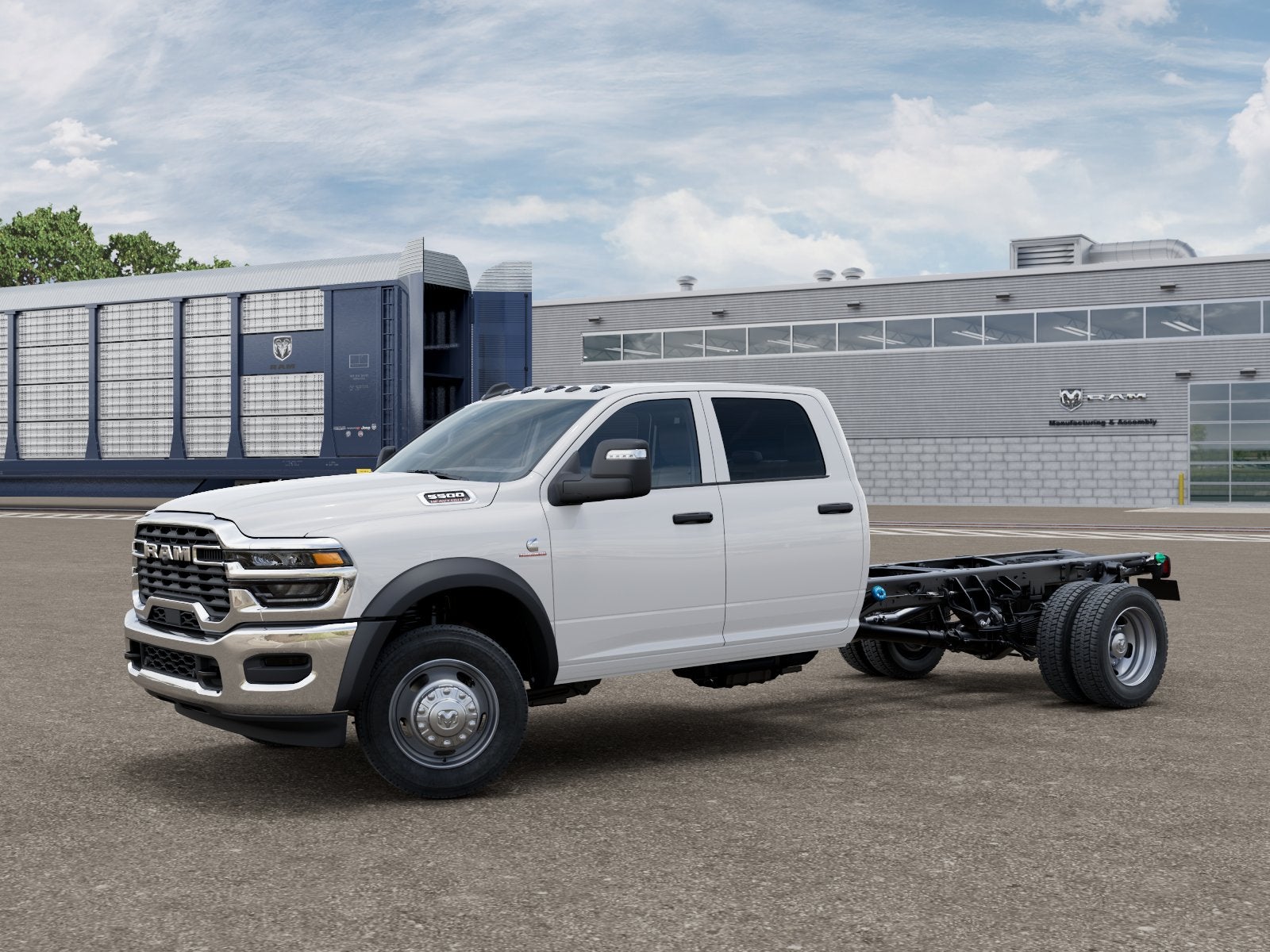 2027 RAM Ram 5500 Chassis Cab RAM 5500 TRADESMAN CHASSIS CREW CAB 4X4 84' CA