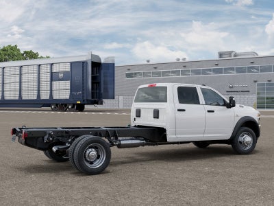 2027 RAM Ram 5500 Chassis Cab RAM 5500 TRADESMAN CHASSIS CREW CAB 4X4 84' CA
