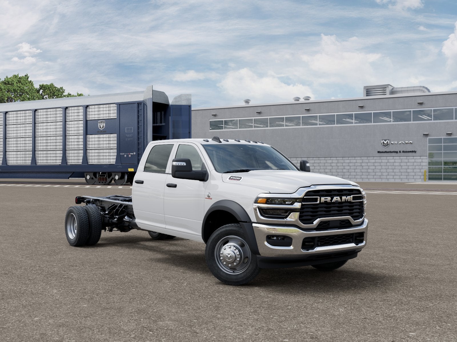 2027 RAM Ram 5500 Chassis Cab RAM 5500 TRADESMAN CHASSIS CREW CAB 4X4 84' CA