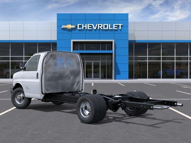 2026 Chevrolet Express Cutaway 4500 Base
