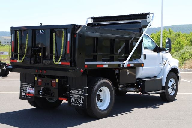 2027 Ford F-650SD Base