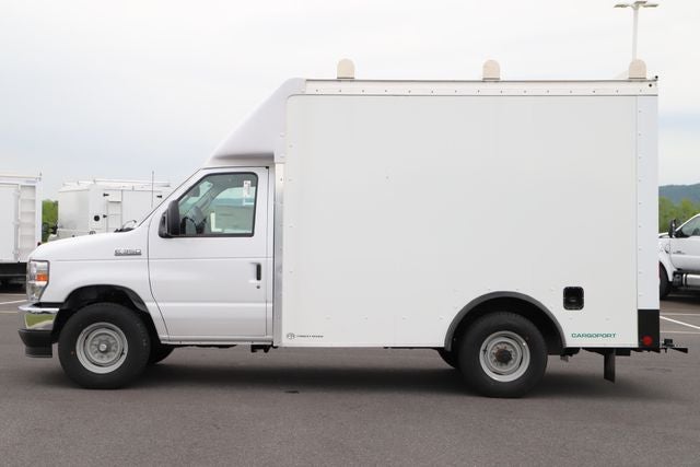 2026 Ford E-350SD Base Cutaway
