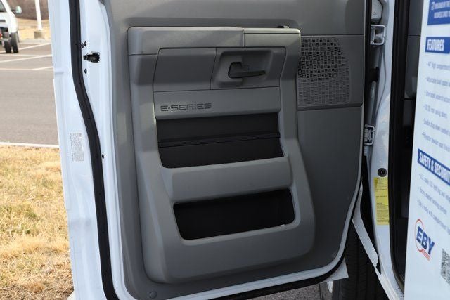 2026 Ford E-350SD Base Cutaway