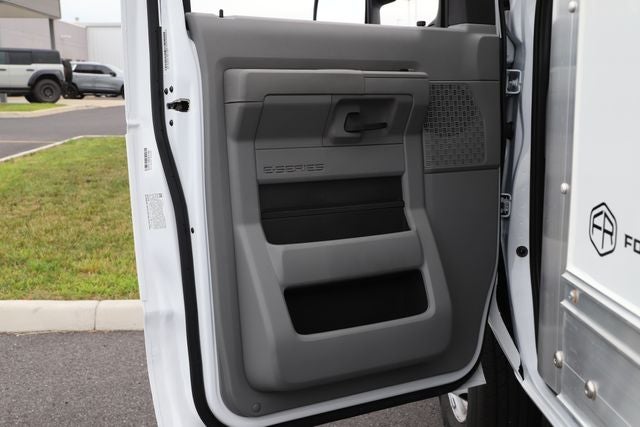 2027 Ford E-450SD Base DRW