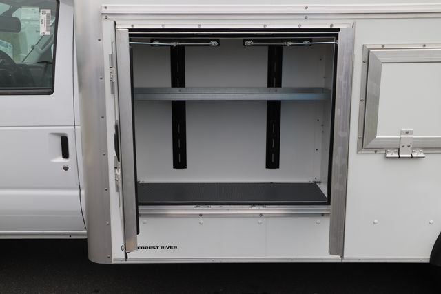 2027 Ford E-450SD Base DRW