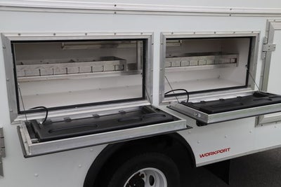 2027 Ford E-450SD Base DRW
