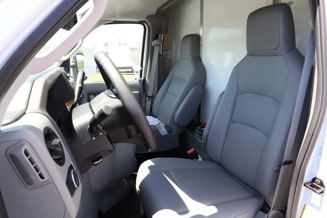 2027 Ford E-450SD Base DRW