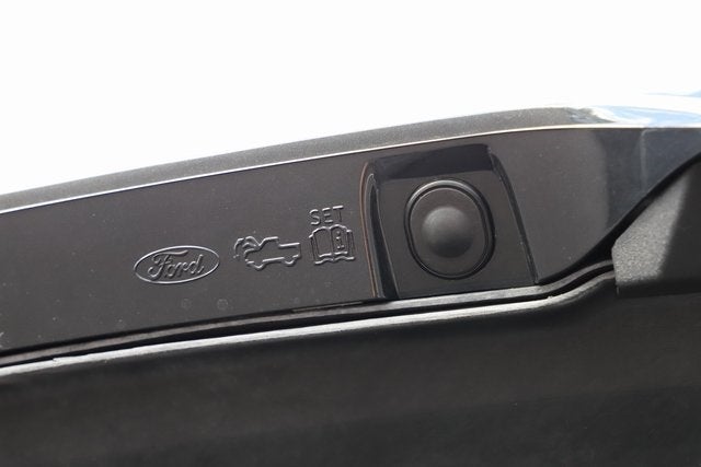 2025 Ford F-150 Lightning Platinum