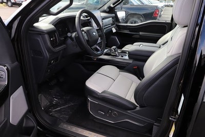 2025 Ford F-150 Lightning Platinum