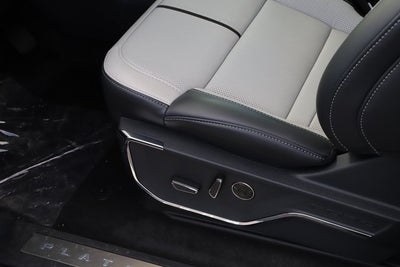 2025 Ford F-150 Lightning Platinum