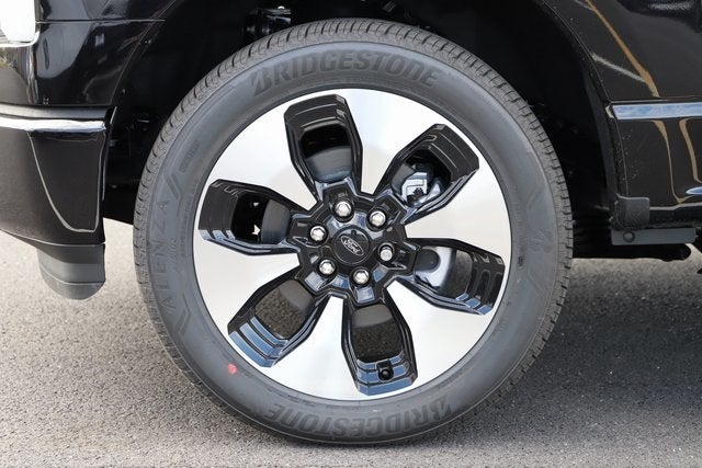 2025 Ford F-150 Lightning Platinum