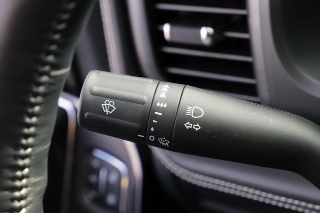 2025 Ford F-150 Lightning Platinum