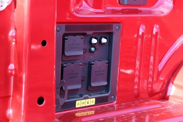 2025 Ford F-150 Lightning Platinum