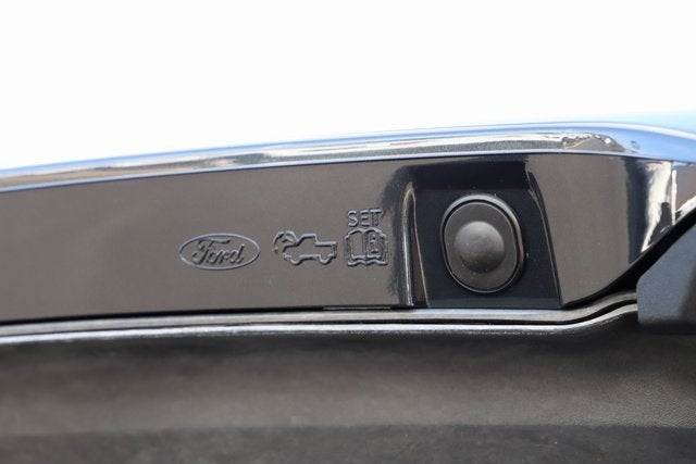 2025 Ford F-150 Lightning Platinum