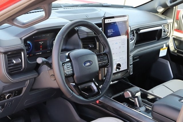 2025 Ford F-150 Lightning Platinum