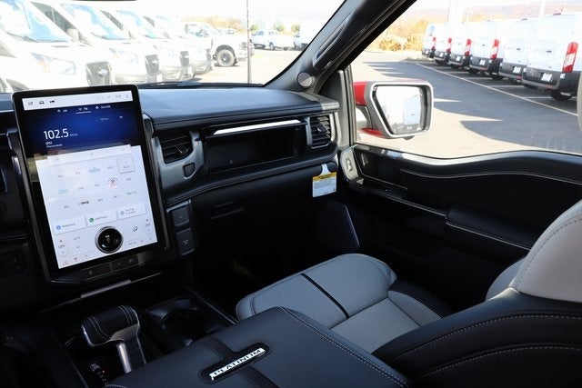 2025 Ford F-150 Lightning Platinum