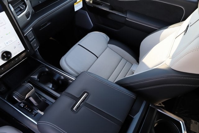 2025 Ford F-150 Lightning Platinum