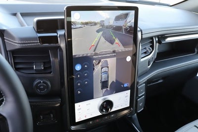 2025 Ford F-150 Lightning Platinum