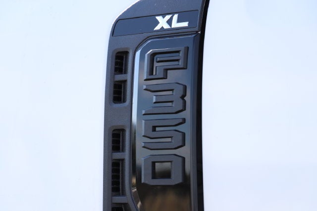 2027 Ford F-350SD XL