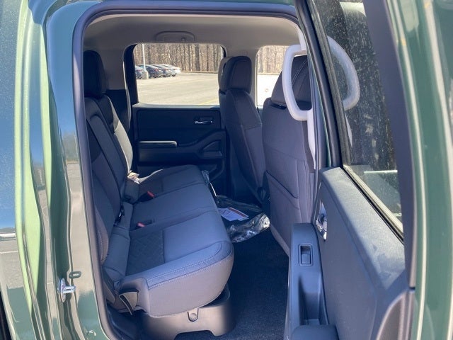 2025 Nissan Frontier Crew Cab SV