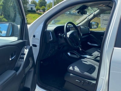 2025 Nissan Frontier Crew Cab SV
