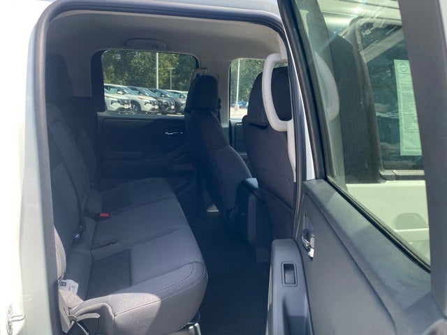 2025 Nissan Frontier Crew Cab SV