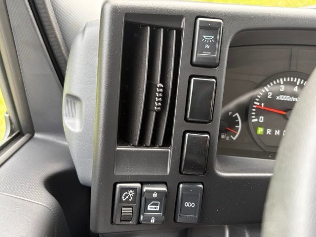 2026 Isuzu NPR-HD 1F204 132.5" Wheelbase