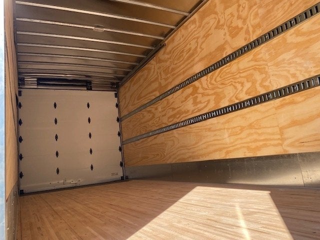 2025 Isuzu FTR MT5G4 212" Wheelbase