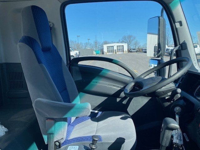 2025 Isuzu FTR MT5G4 212" Wheelbase