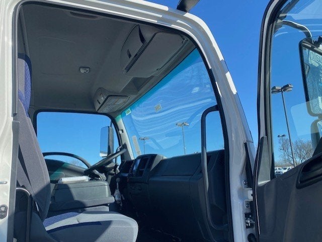 2025 Isuzu FTR MT5G4 212" Wheelbase