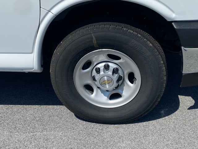 2025 Chevrolet Express 3500 Cutaway Cutaway