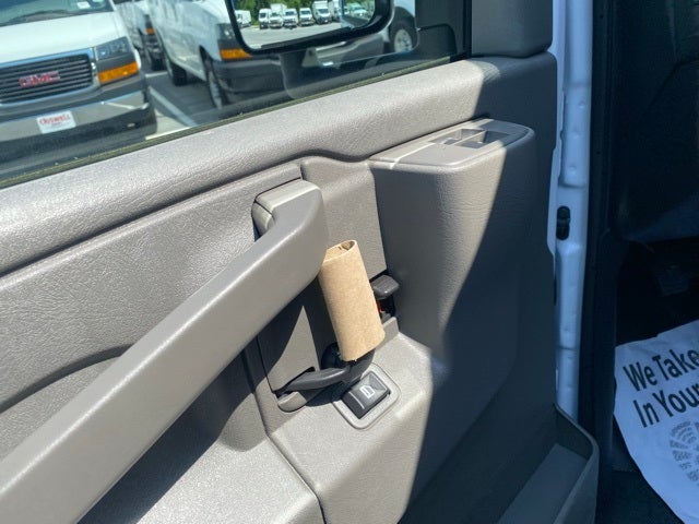 2025 Chevrolet Express 3500 Cutaway Cutaway