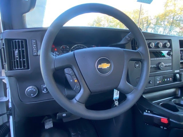 2025 Chevrolet Express 3500 Cutaway Cutaway